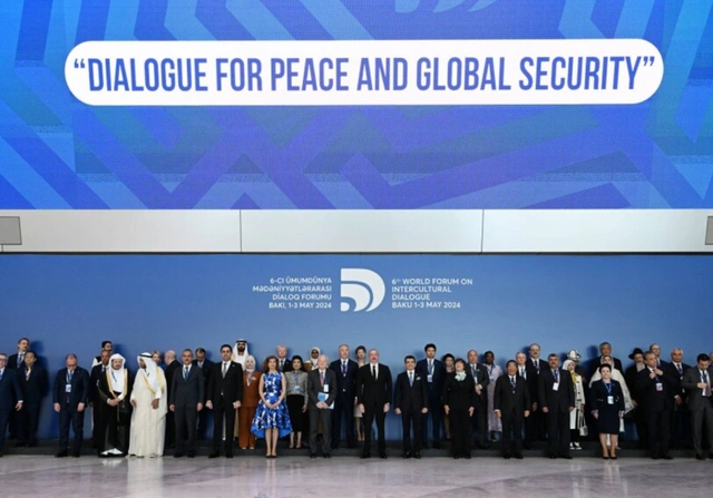 Газета "Каспий" о Всемирном форуме в Баку: Наш долг - осуществлять преодолевающие границы действия